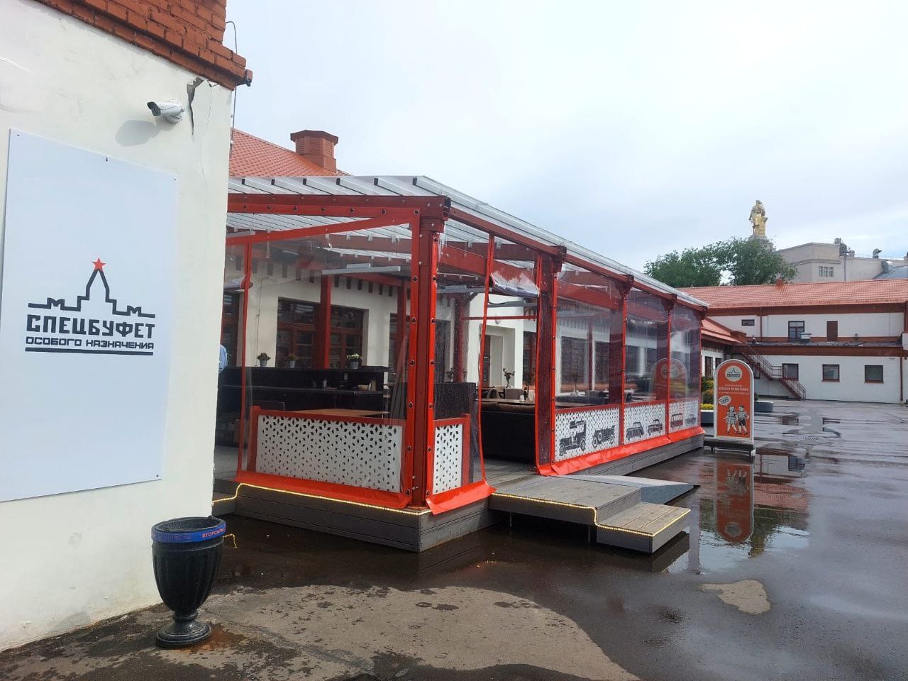 ПВХ шторы для летней террасы кафе в Сосновке